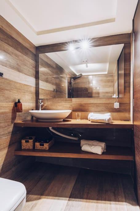 The Repose Aesthetic Apt. R2 Apartment Heraklion  Ngoại thất bức ảnh