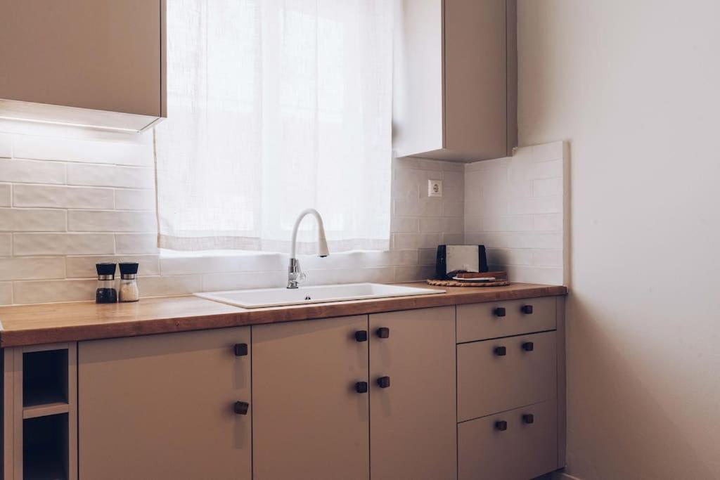 The Repose Aesthetic Apt. R2 Apartment Heraklion  Ngoại thất bức ảnh